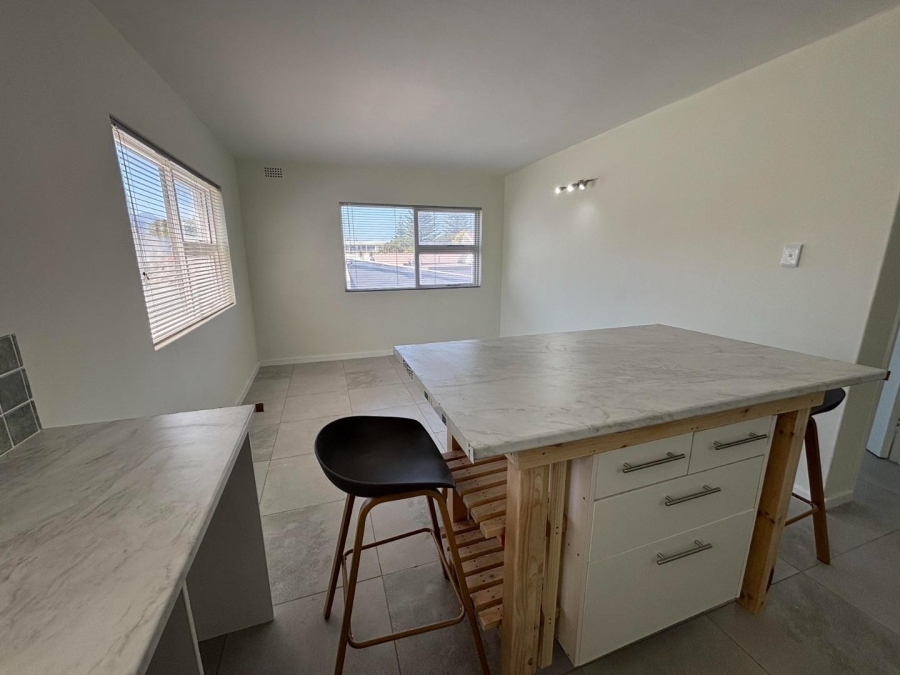 To Let 1 Bedroom Property for Rent in Northcliff Western Cape